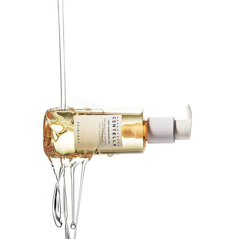 Madagascar Centella Light Cleansing Oil